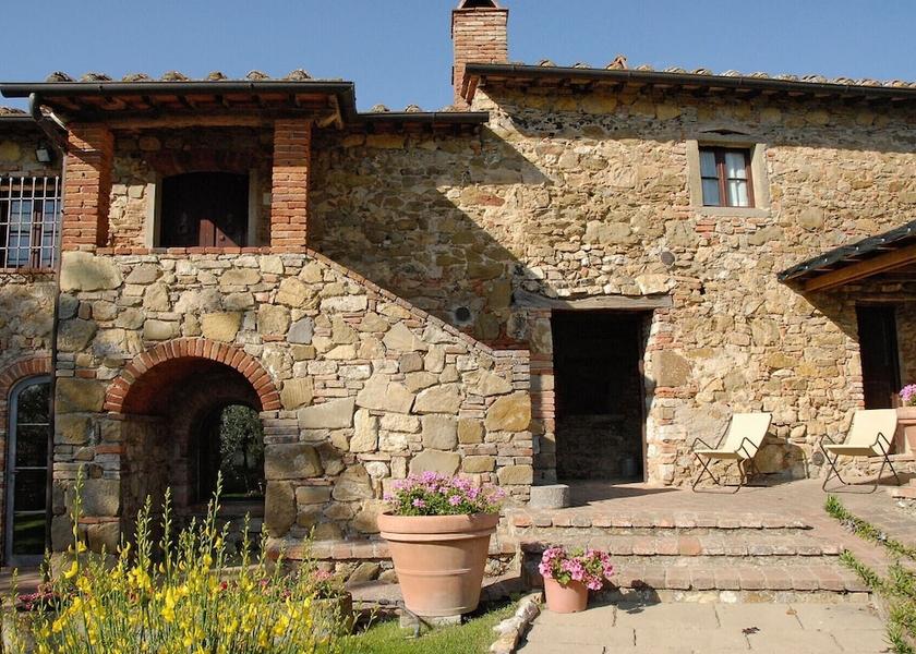 Tuscany Bucine Exterior Detail