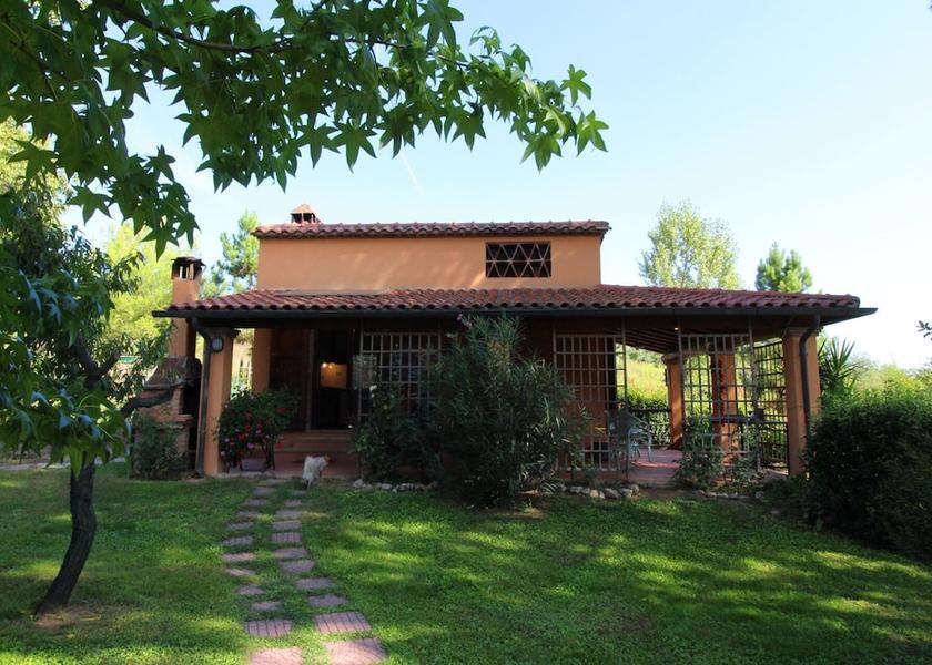 Tuscany Bucine Exterior Detail