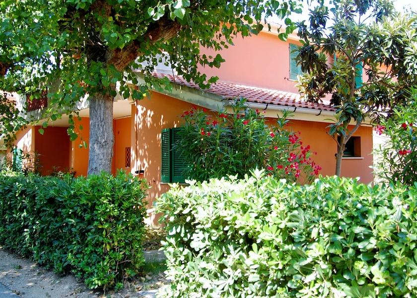 Marche Porto Sant'Elpidio Exterior Detail