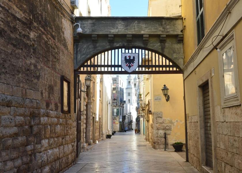 Puglia Altamura Exterior Detail