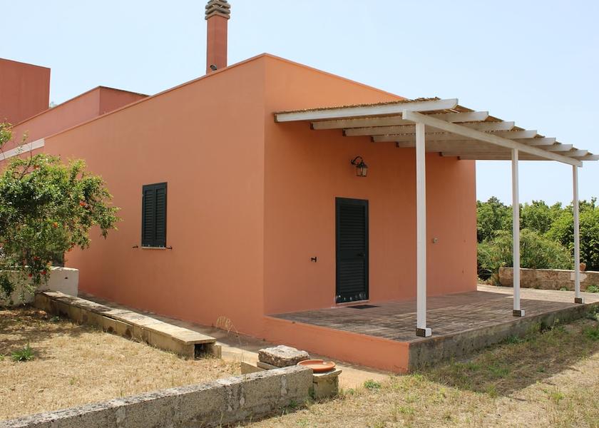 Puglia Sannicola Facade