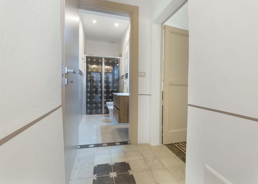 Puglia Sannicola Interior Entrance
