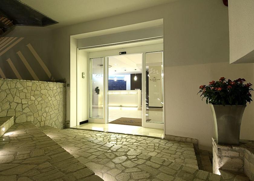 Puglia Sannicola Entrance