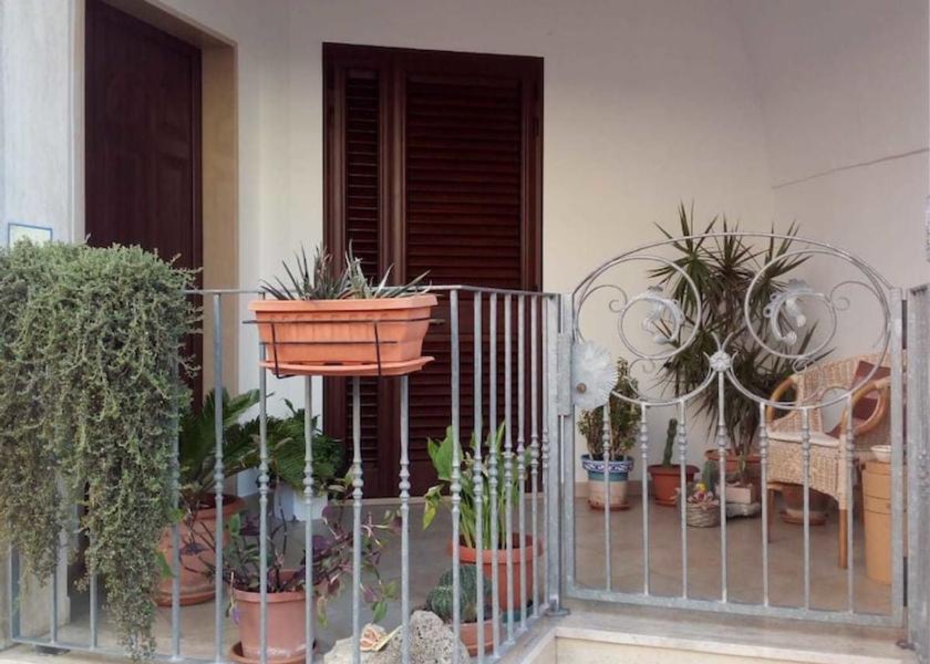 Puglia Sannicola Interior Entrance