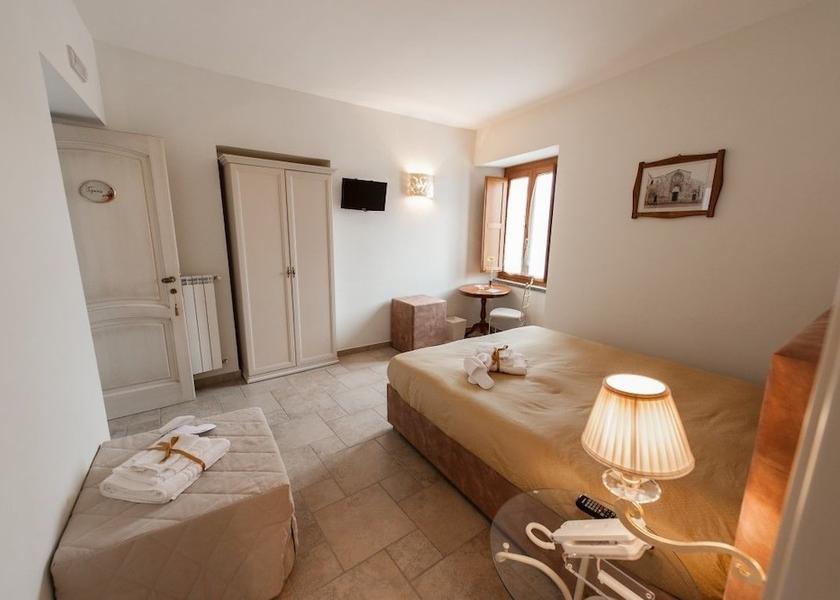 Puglia Bovino Room