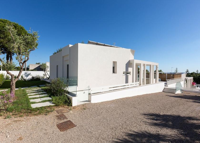 Puglia Matino Exterior Detail