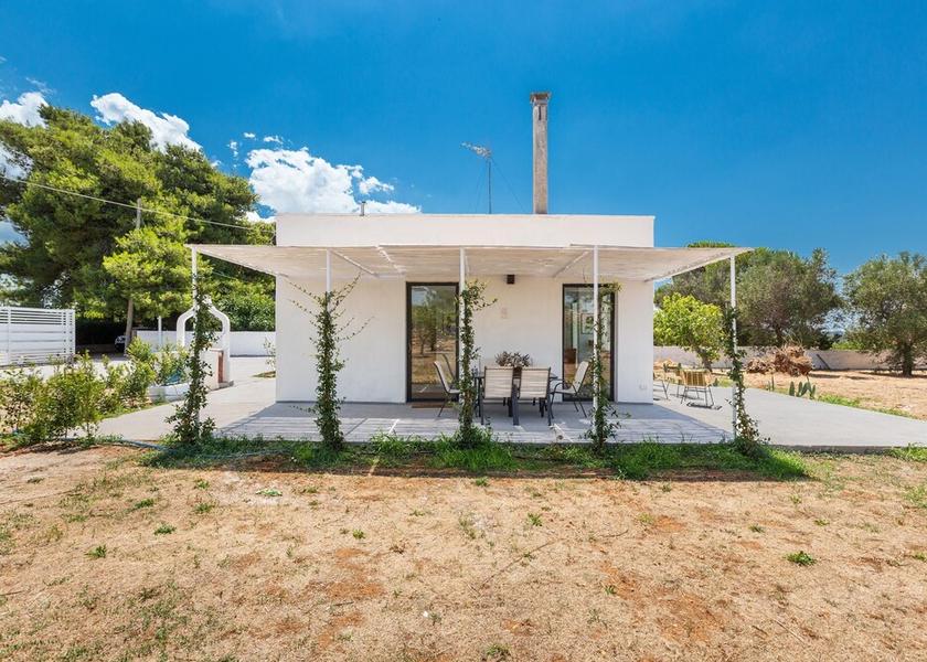 Puglia Matino Exterior Detail