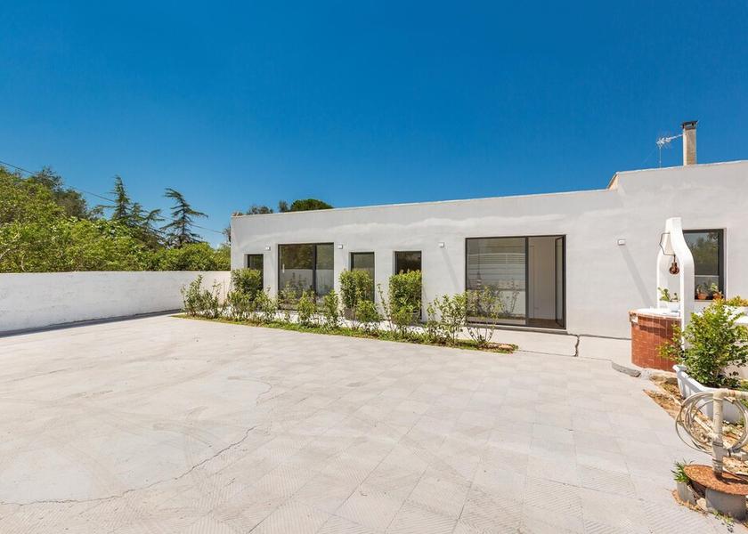 Puglia Matino Exterior Detail