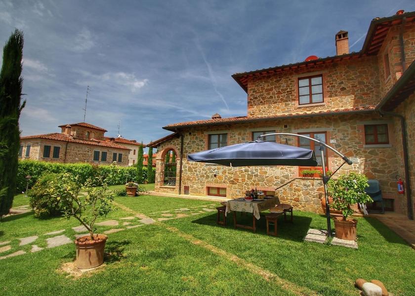 Tuscany Lucignano Exterior Detail