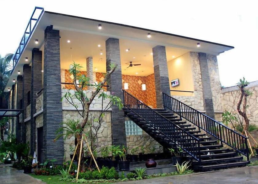 Banten Carita Exterior Detail