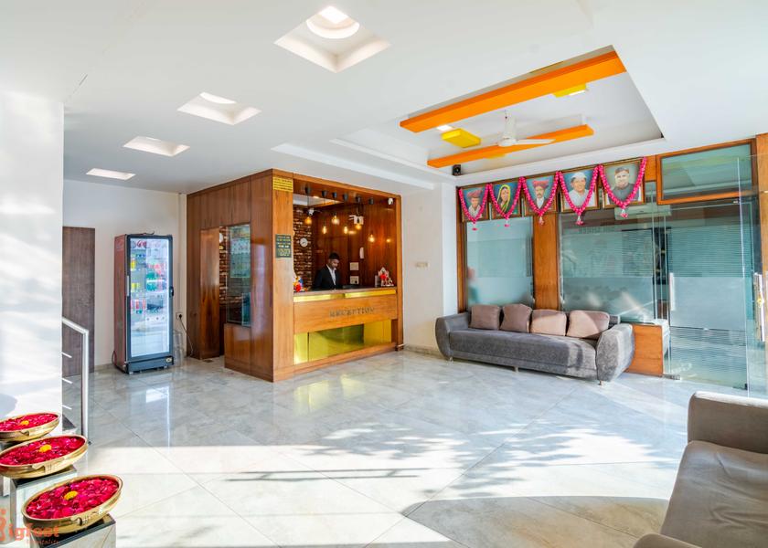 Maharashtra Shirdi Hotel Exterior