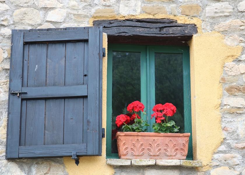 Umbria Valtopina Facade