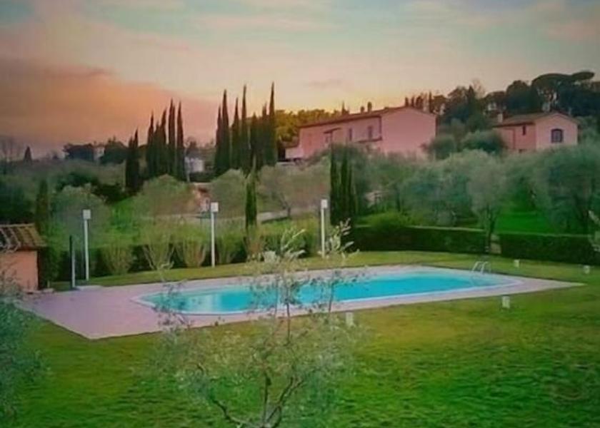 Tuscany Fauglia Exterior Detail