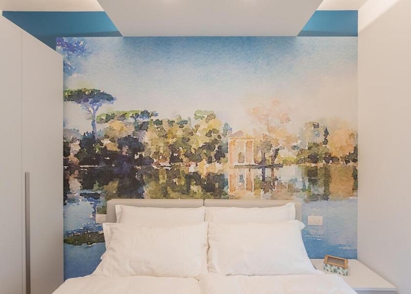 Lombardy Vercana Room