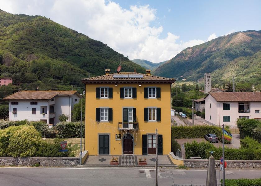 Tuscany Borgo a Mozzano Facade