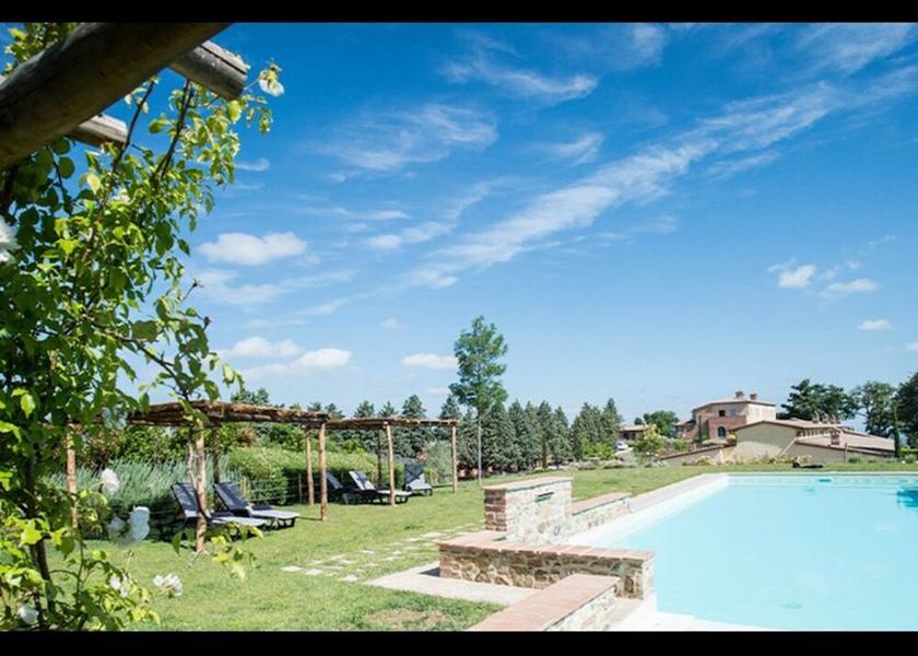 Tuscany Trequanda Exterior Detail