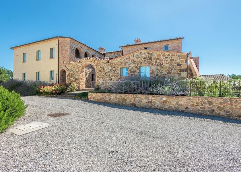Tuscany Trequanda Exterior Detail