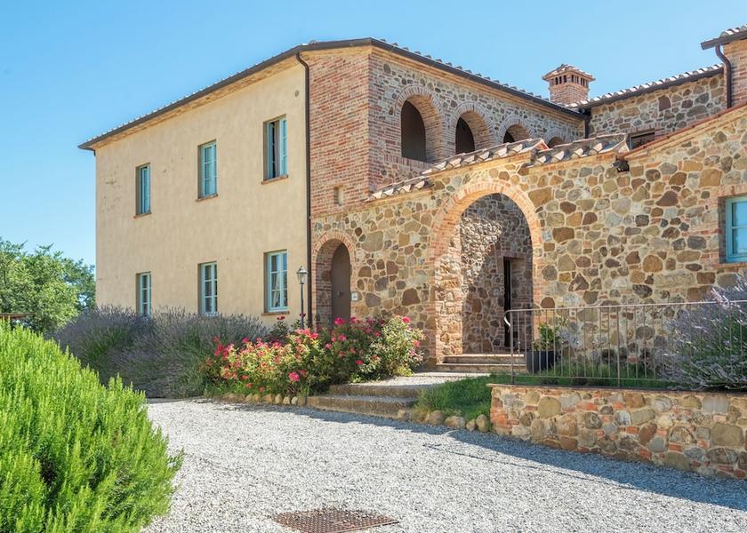 Tuscany Trequanda Exterior Detail