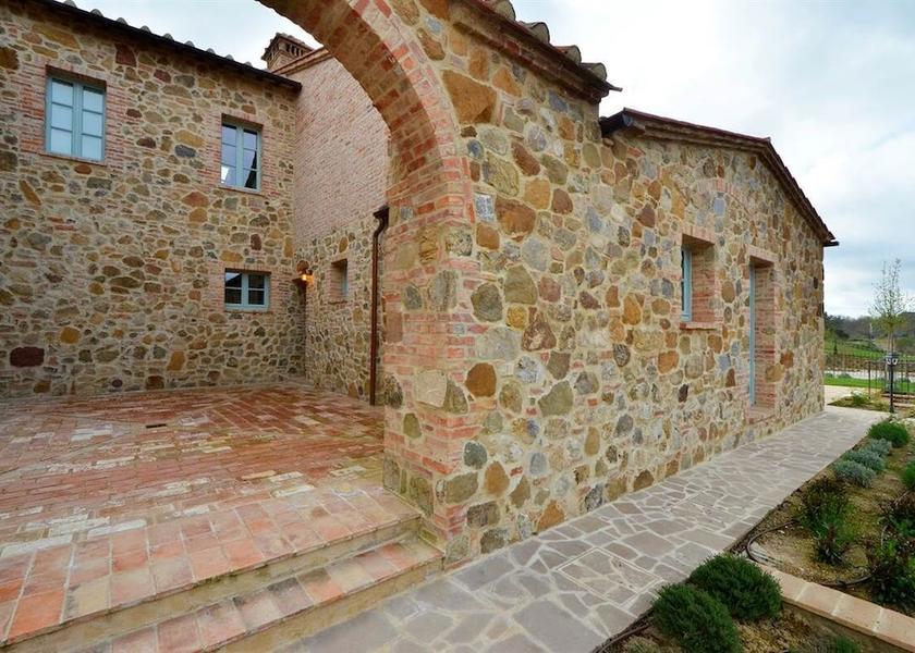 Tuscany Trequanda Exterior Detail