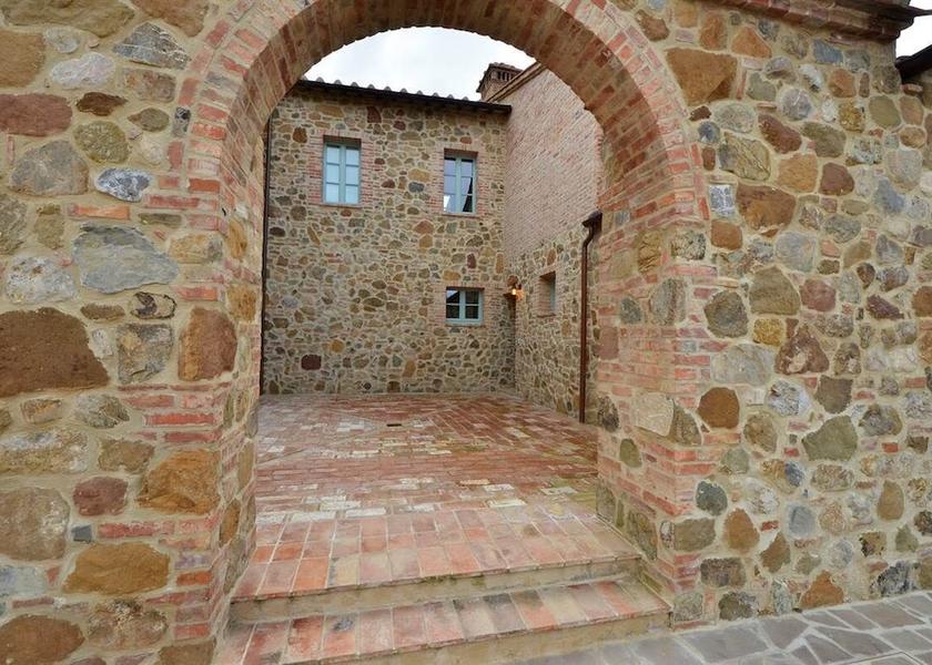 Tuscany Trequanda Exterior Detail