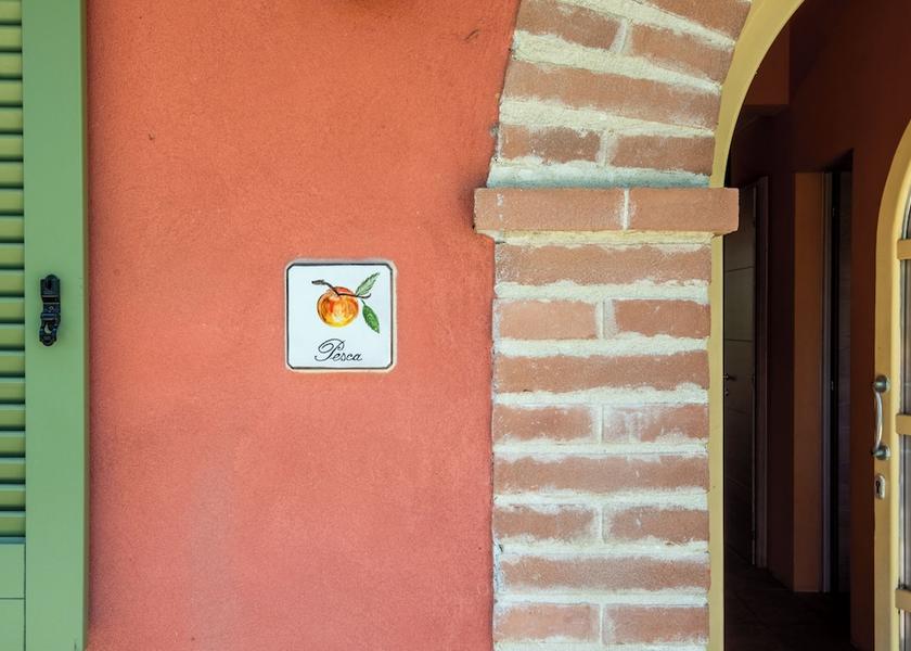 Tuscany Trequanda Exterior Detail