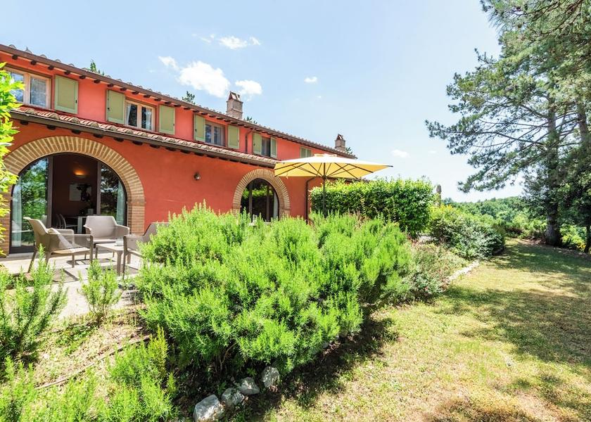 Tuscany Trequanda Exterior Detail