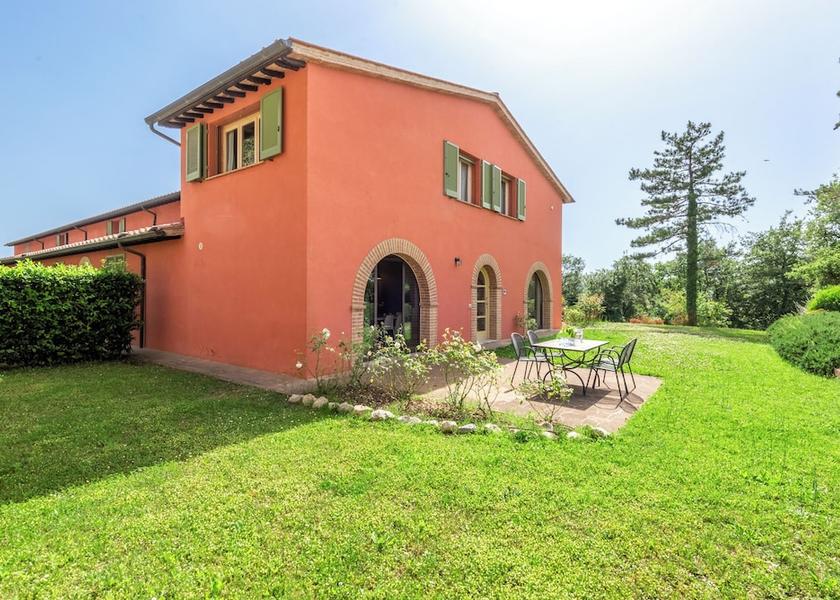 Tuscany Trequanda Exterior Detail