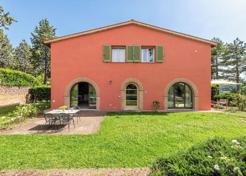 Tuscany Trequanda Exterior Detail