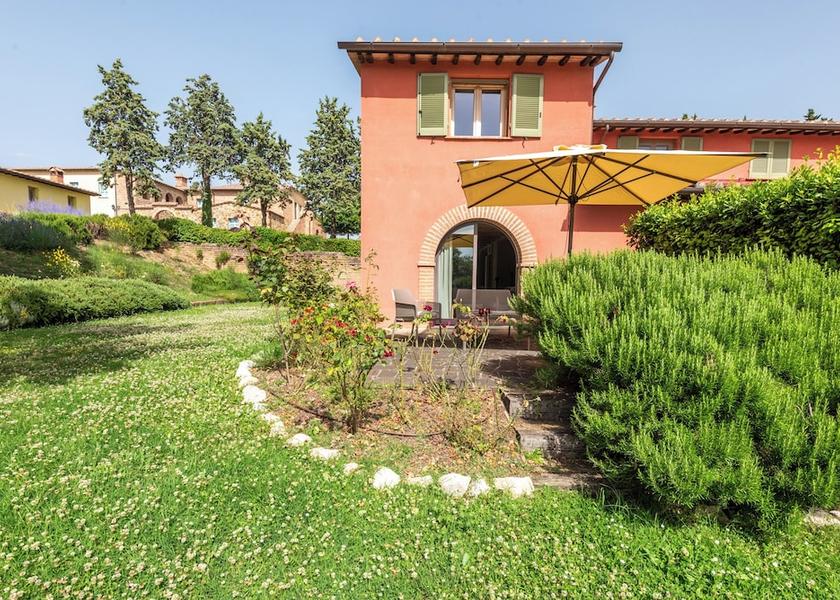 Tuscany Trequanda Exterior Detail