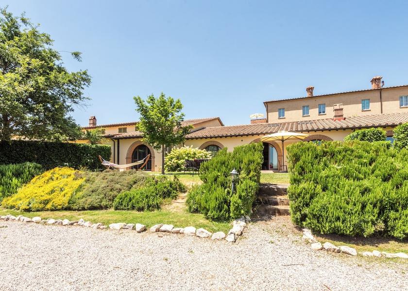 Tuscany Trequanda Exterior Detail