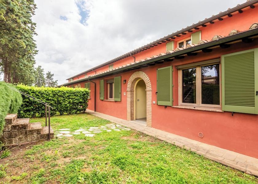 Tuscany Trequanda Exterior Detail