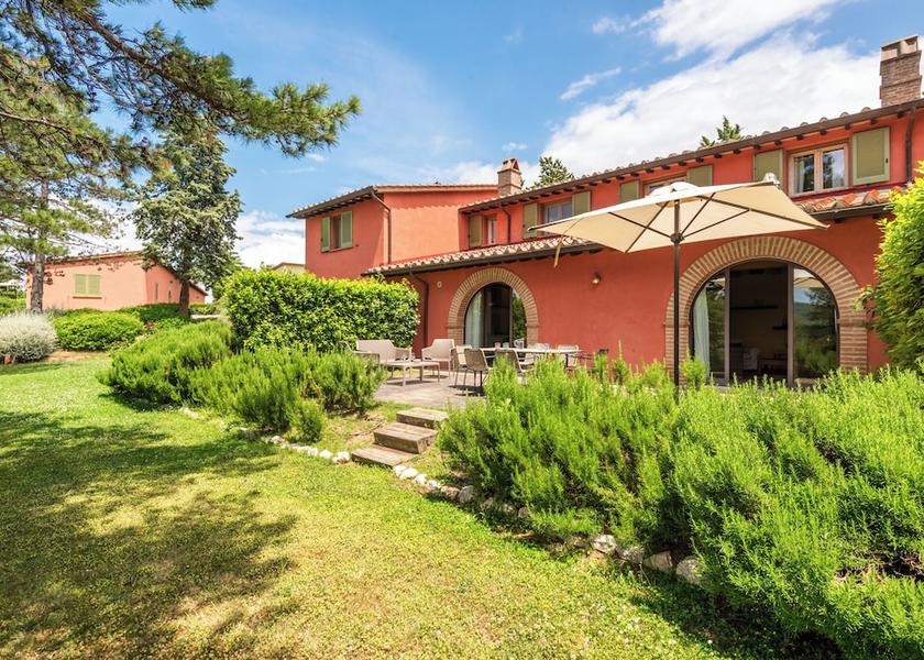 Tuscany Trequanda Exterior Detail