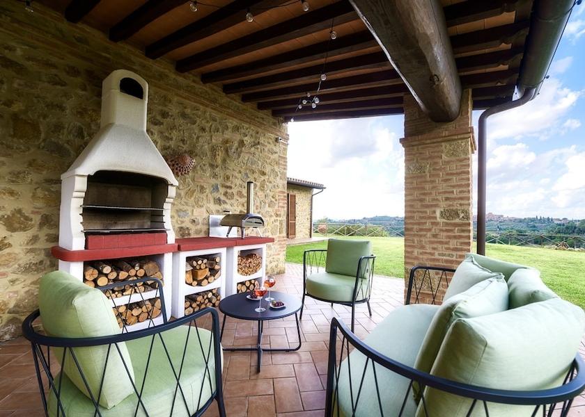 Tuscany Trequanda Exterior Detail