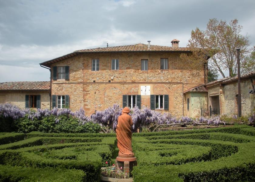 Tuscany Trequanda Garden