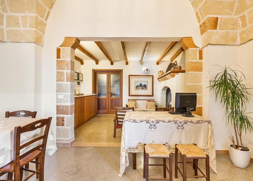 Puglia Leverano Interior Entrance