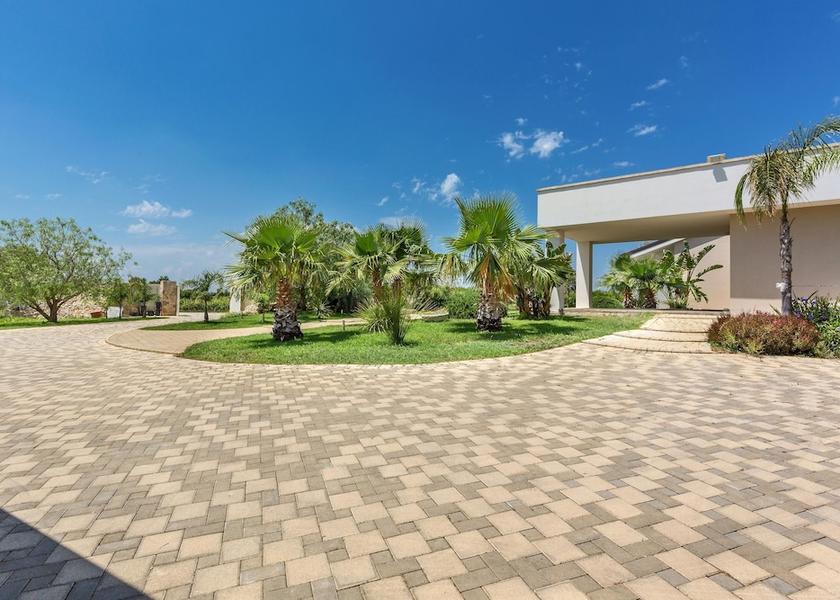 Puglia Leverano Property Grounds