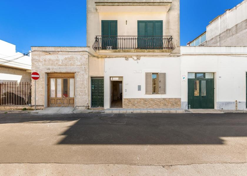 Puglia Leverano Exterior Detail