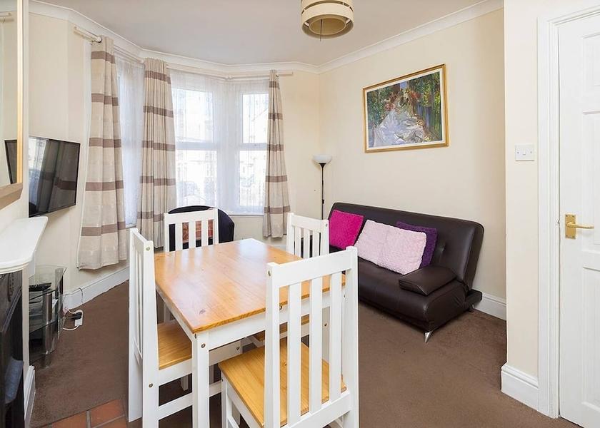 England Gillingham In-Room Dining