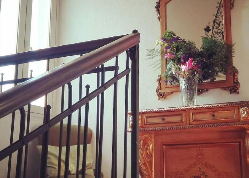 Sicily Gaggi Interior Entrance