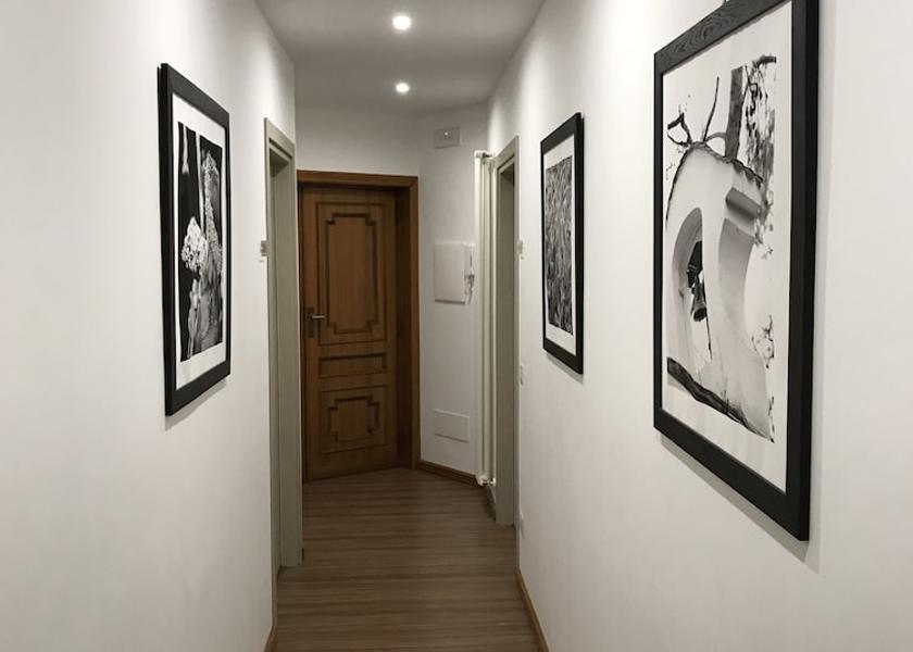 Puglia Santeramo in Colle Interior Entrance