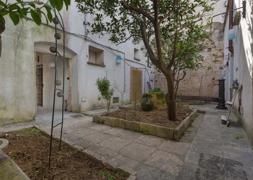 Puglia Galatone Property Grounds