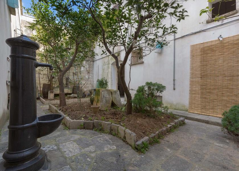 Puglia Galatone Property Grounds