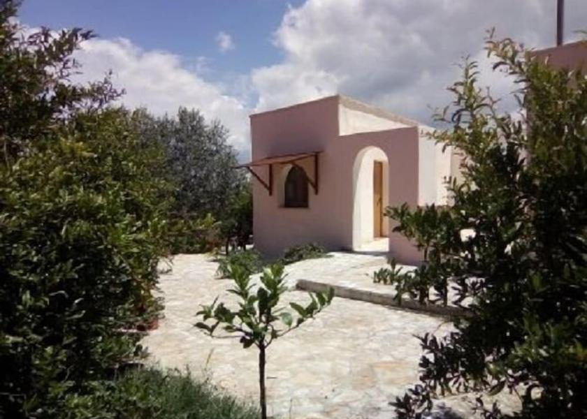 Puglia Galatone Exterior Detail
