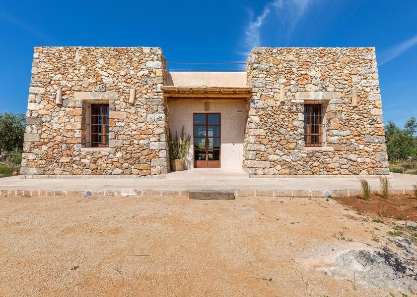 Puglia Galatone Exterior Detail
