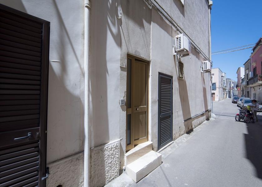 Puglia Galatone Exterior Detail