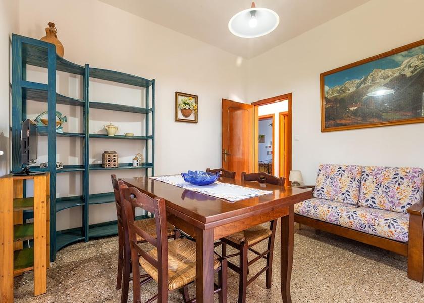 Puglia Corsano Interior Entrance