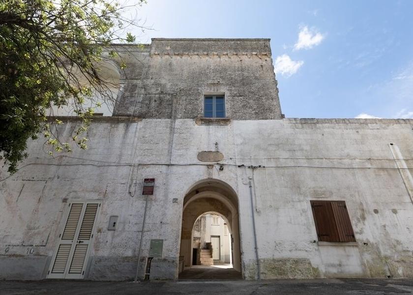 Puglia Corsano Facade