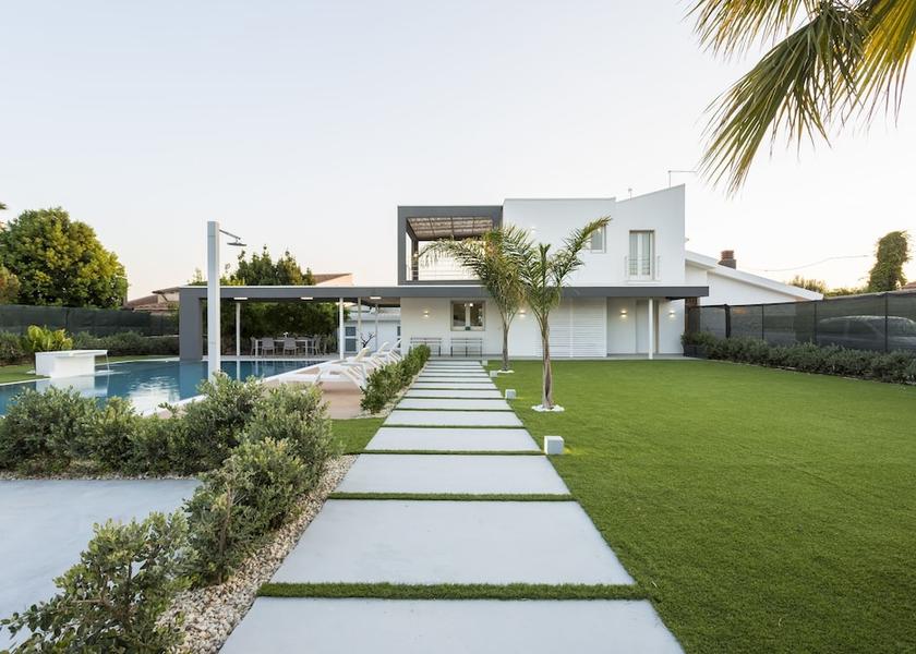 Sicily Comiso Exterior Detail