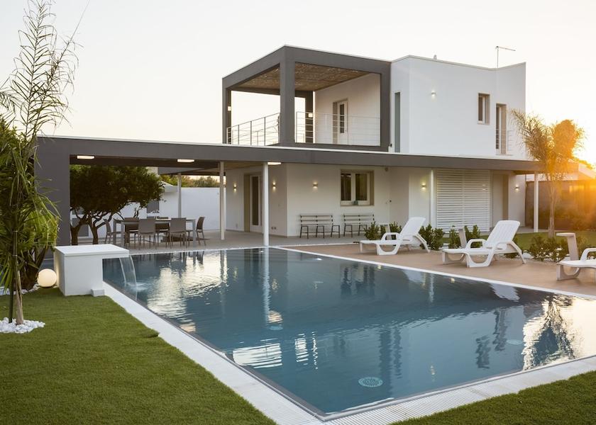 Sicily Comiso Exterior Detail