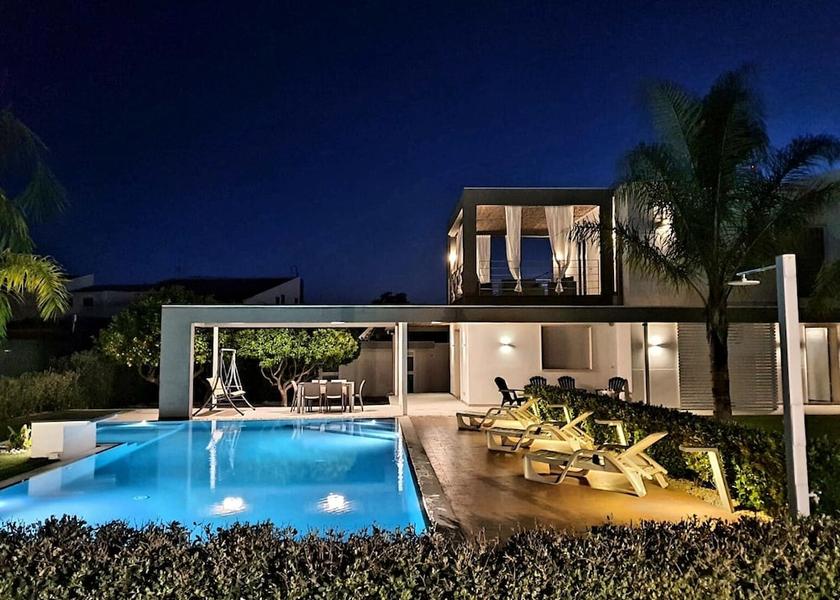 Sicily Comiso Facade